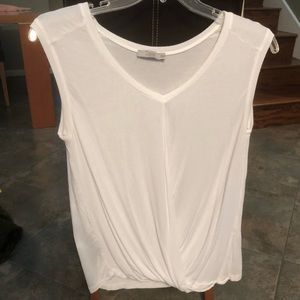 ‼️BOGO‼️Longer sleeveless vneck T